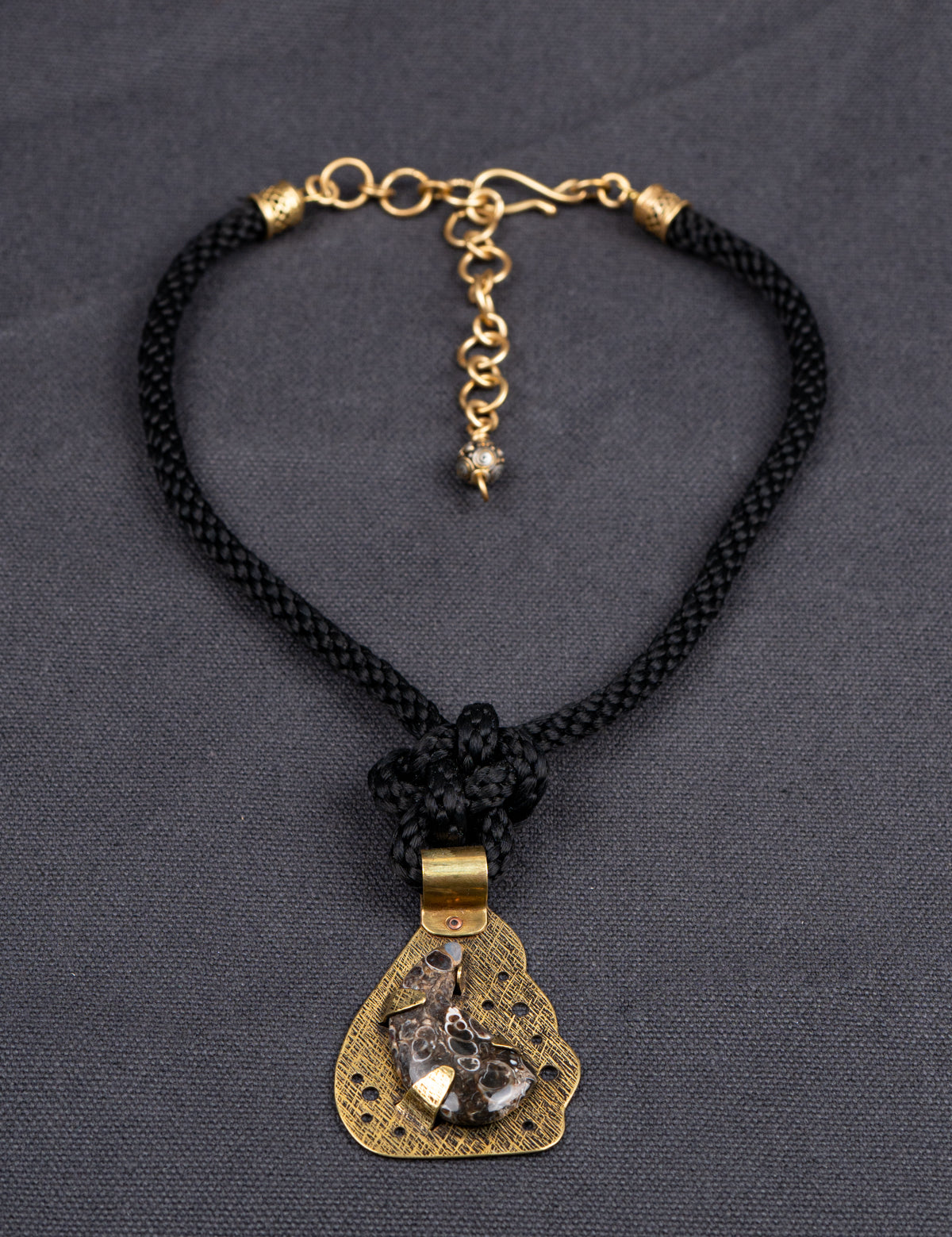 Turritella_Agate_with_Brass_Findings_Necklace_Web_1.jpg